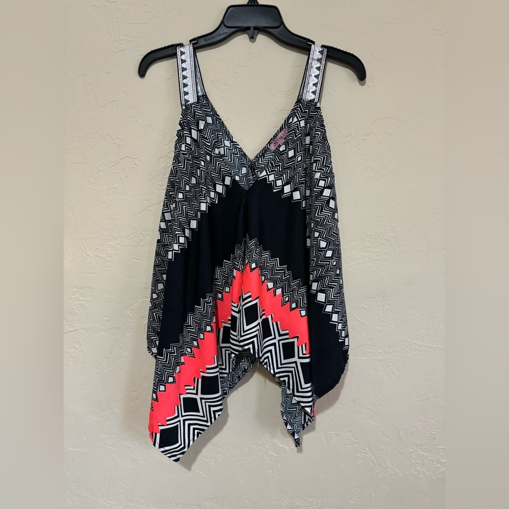 Women’s flowy shirt size M